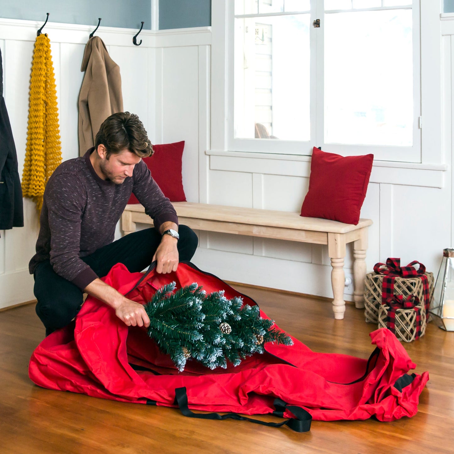 Rolling Duffle Storage Bag for 9ft Christmas Tree with Wheels Handle for festive seasonal decorating